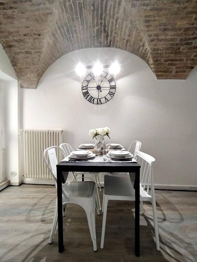 Casa In Centro Storico Vista Gran Sasso Daire Atri Dış mekan fotoğraf